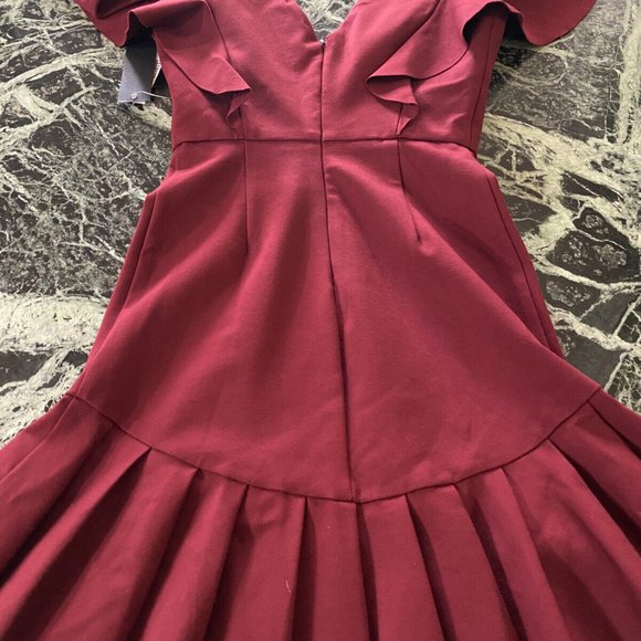 NWT Aqua Dresses Women's V Neck Cold Shoulder Mini Dress S Wine $128 - Picture 9 of 11